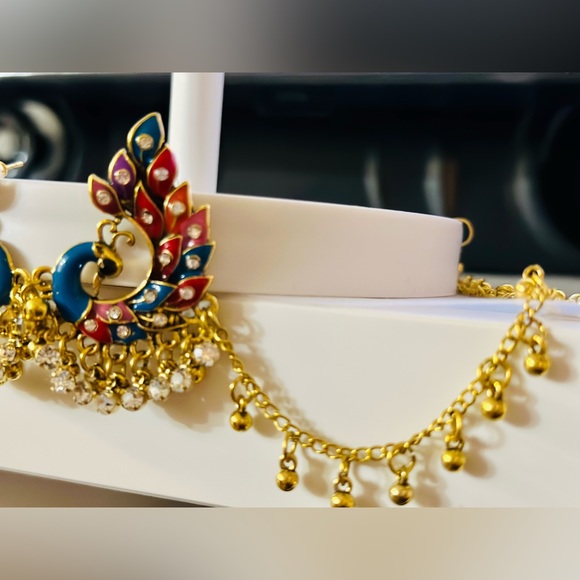 Peacock shaped ethnic style ear pieces - Picture 4 of 4